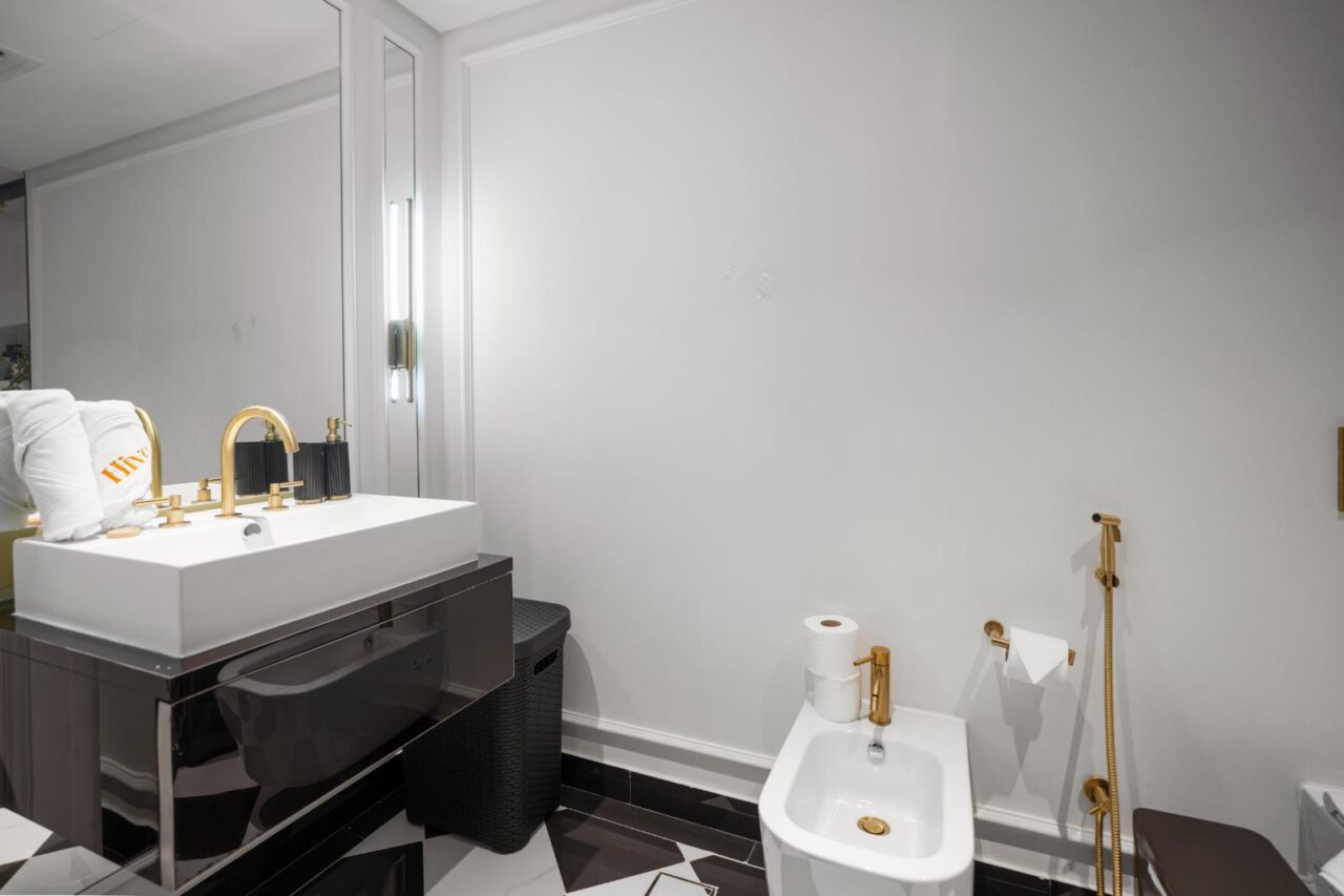 Sky Gardens DIFC Dubai — Upgraded Apartment image 16
